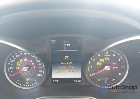 2016 Mercedes-Benz C 300 z USA, uszkodzony, nr VIN 55SWF4JB7GU127743